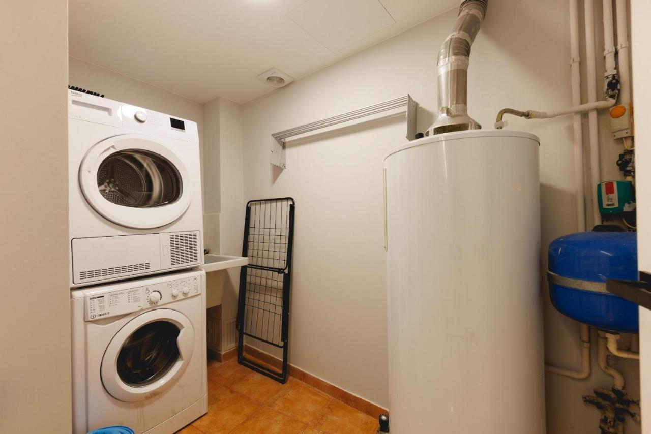Bravissimo Cort Reial Duplex, Spacious With 3 Bedrooms 赫罗纳 外观 照片